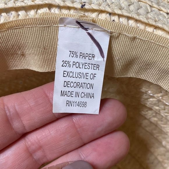 Hat with Pink Band - Picture 5 of 7